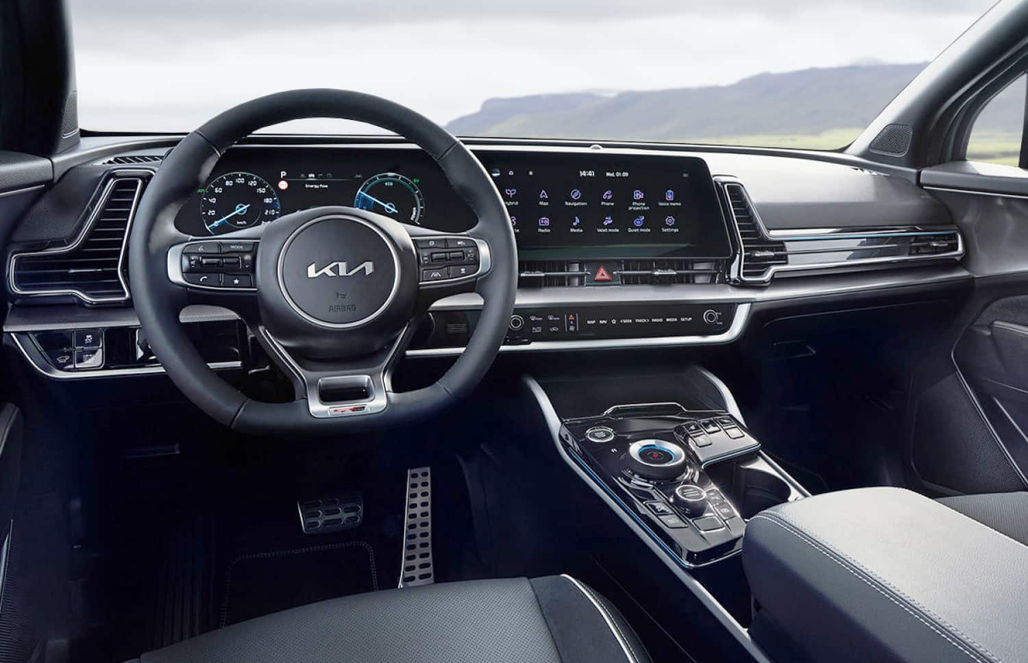 Kia Sportage. Ein geräumiges Mietfahrzeug für Island, das für isländische Wetterbedingungen und Schotterstraßen ausgelegt ist, mit viel Platz für Passagiere und Gepäck.